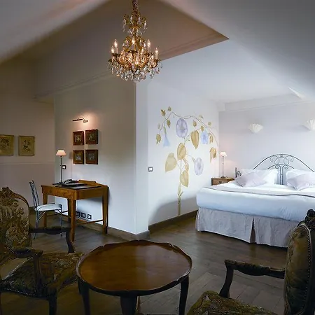 Chateau Hotell