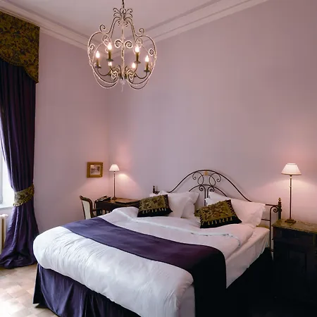 麦西利城堡酒店 酒店 Mcely