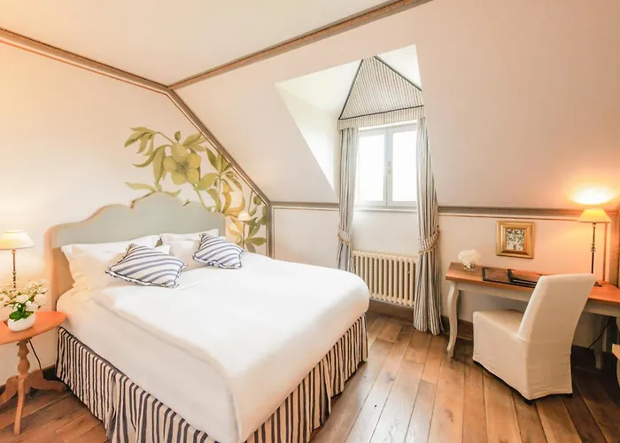 Chateau Szálloda 5*